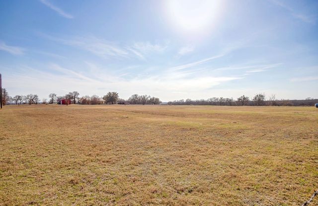 670 Loggins Trail, Poolville, TX 76487