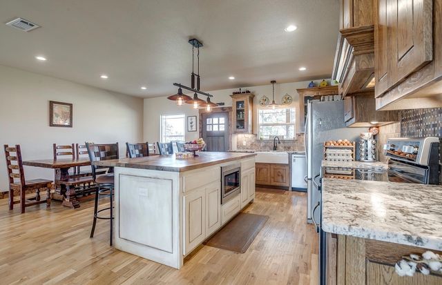 670 Loggins Trail, Poolville, TX 76487