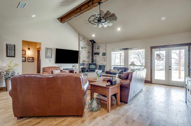 670 Loggins Trail, Poolville, TX 76487