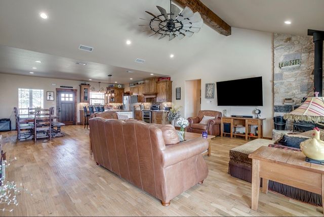 670 Loggins Trail, Poolville, TX 76487