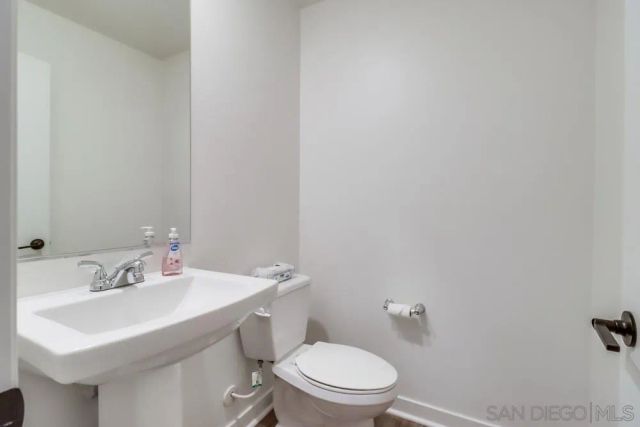 5474 Shorefront Dr 157, San Diego, CA 92154