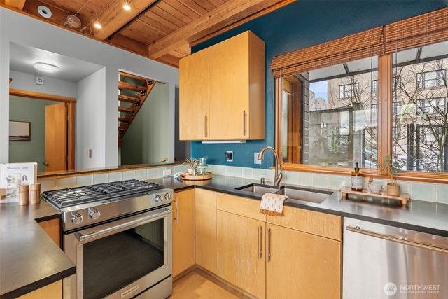 408 6th Avenue, Tacoma, WA 98402