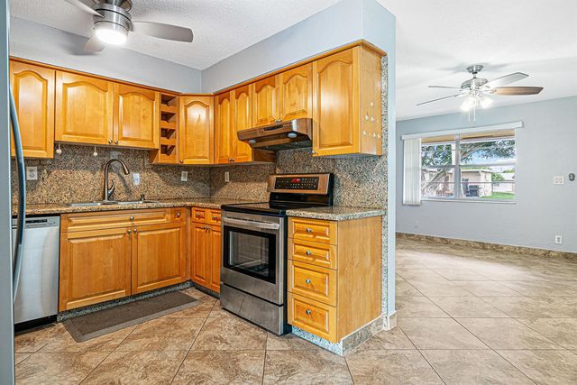 2722 Peer Lane 187, Delray Beach, FL 33445