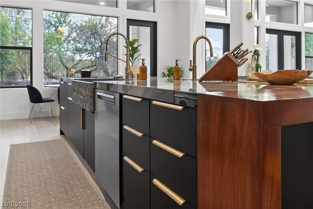 55 Avenida Sorrento, Henderson, NV 89011