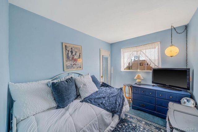 289 W 17th Street, Deer Park, NY 11729