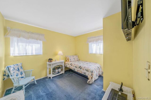 289 W 17th Street, Deer Park, NY 11729