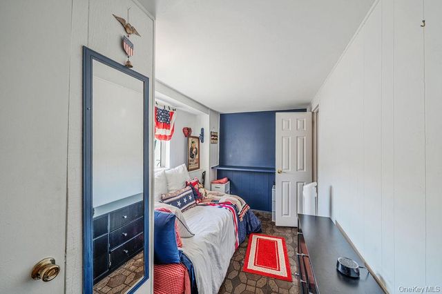 289 W 17th Street, Deer Park, NY 11729