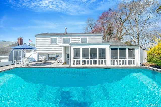 289 W 17th Street, Deer Park, NY 11729