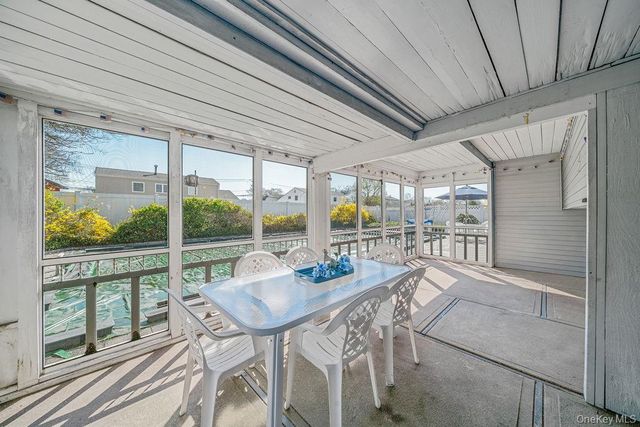 289 W 17th Street, Deer Park, NY 11729