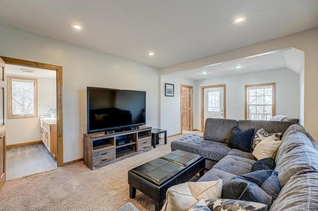 908 10th Street, Hudson, WI 54016