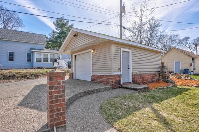 908 10th Street, Hudson, WI 54016