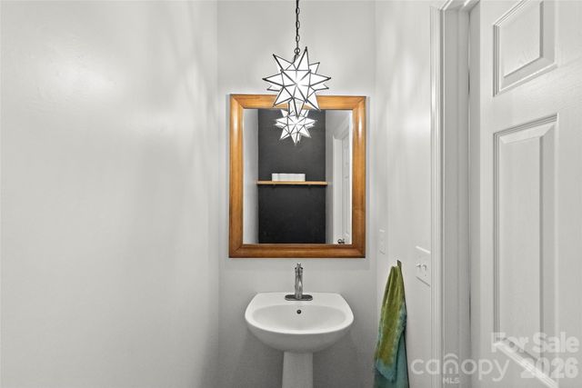 7921 Rolling Creek Court, Charlotte, NC 28270