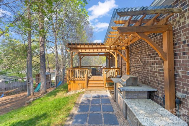 7921 Rolling Creek Court, Charlotte, NC 28270