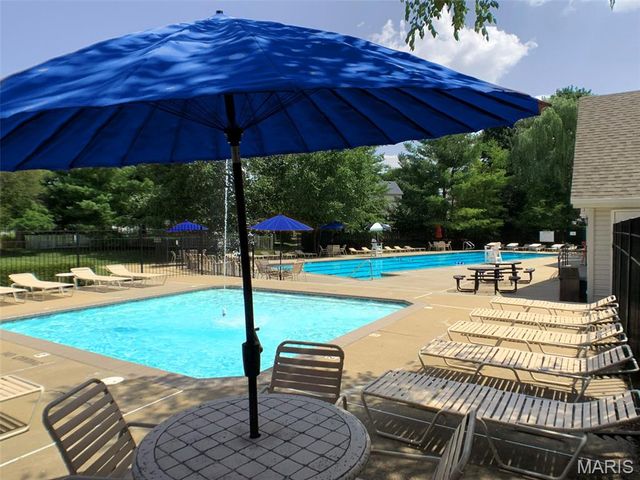 149 Brighthurst Drive, Chesterfield, MO 63005