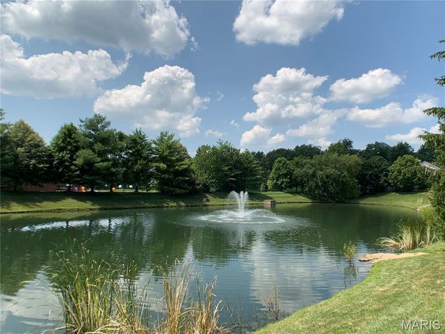 149 Brighthurst Drive, Chesterfield, MO 63005