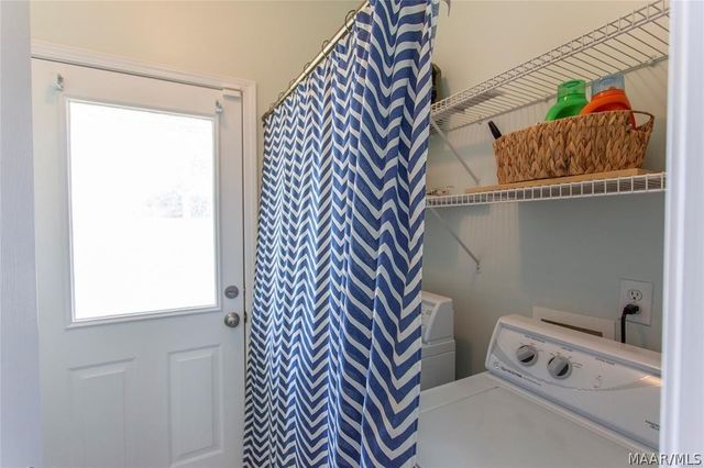 6913 Sandfield Drive, Montgomery, AL 36117