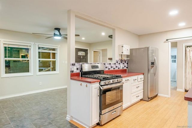 965 Harbison Canyon Rd, El Cajon, CA 92019