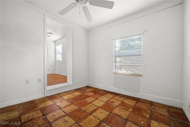 715 10th ST N, Naples, FL 34102