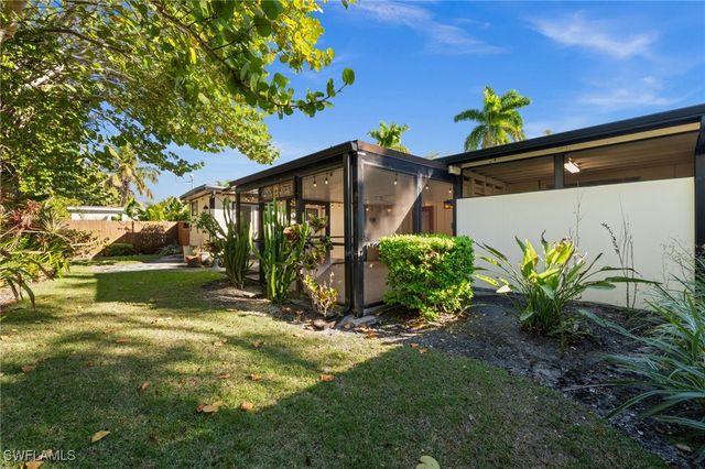 715 10th ST N, Naples, FL 34102