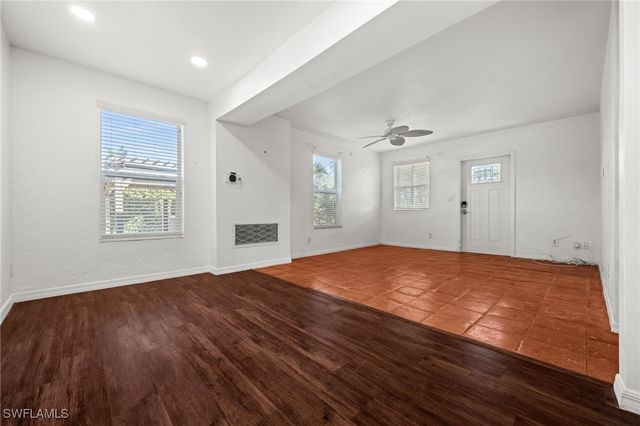 715 10th ST N, Naples, FL 34102