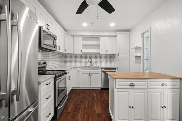 715 10th ST N, Naples, FL 34102