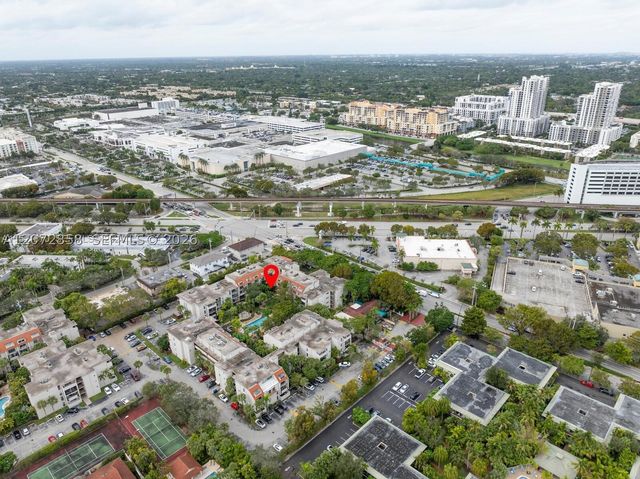 6900 N Kendall Dr A409, Pinecrest, FL 33156