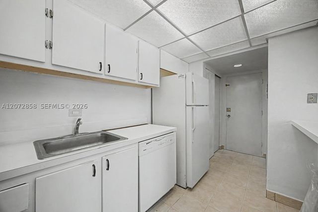 6900 N Kendall Dr A409, Pinecrest, FL 33156