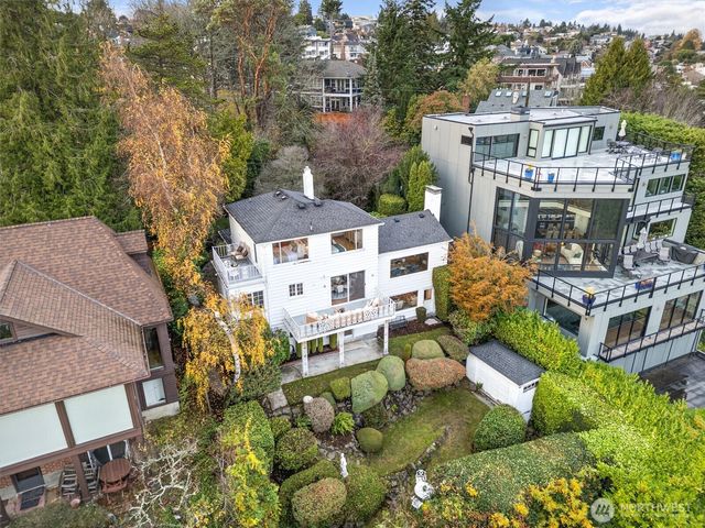 1820 W Magnolia Way W, Seattle, WA 98199