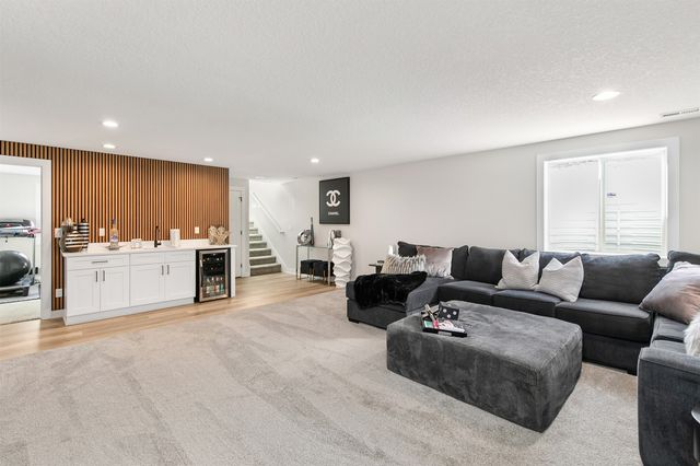 610 NW Georgetown Drive, Waukee, IA 50263