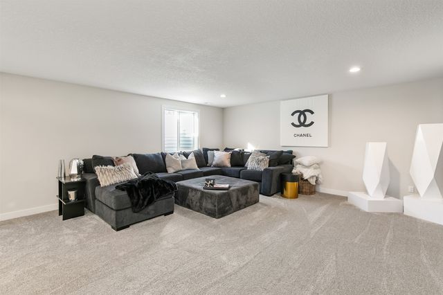 610 NW Georgetown Drive, Waukee, IA 50263