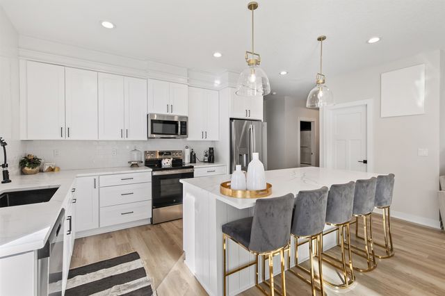 610 NW Georgetown Drive, Waukee, IA 50263