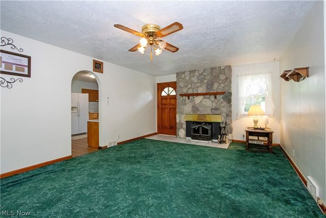 255 Wolf Avenue, Wadsworth, OH 44281