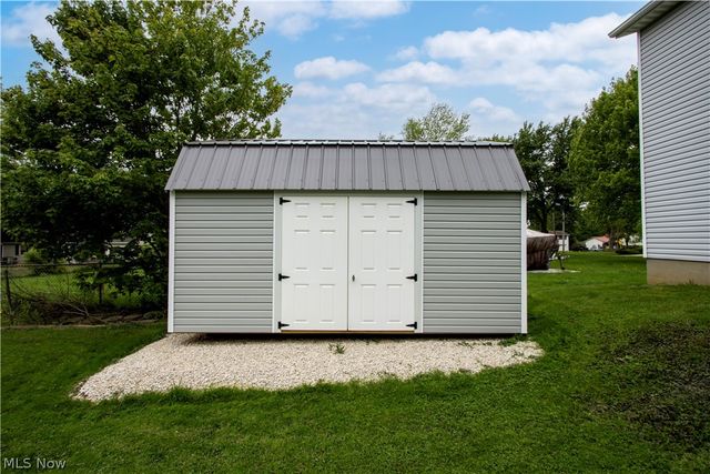 255 Wolf Avenue, Wadsworth, OH 44281