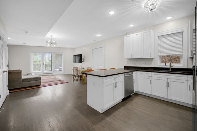 31 E 26th Street 4, Chicago, IL 60616