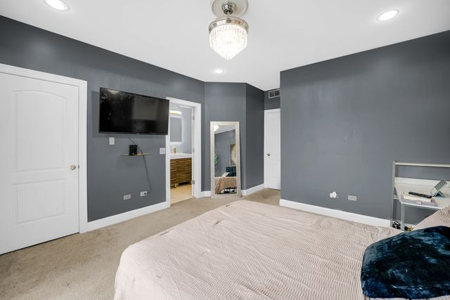 31 E 26th Street 4, Chicago, IL 60616