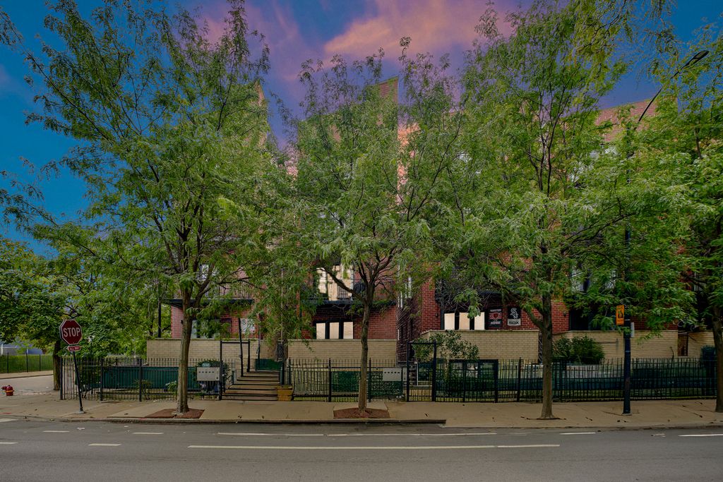 31 E 26th Street 4, Chicago, IL 60616