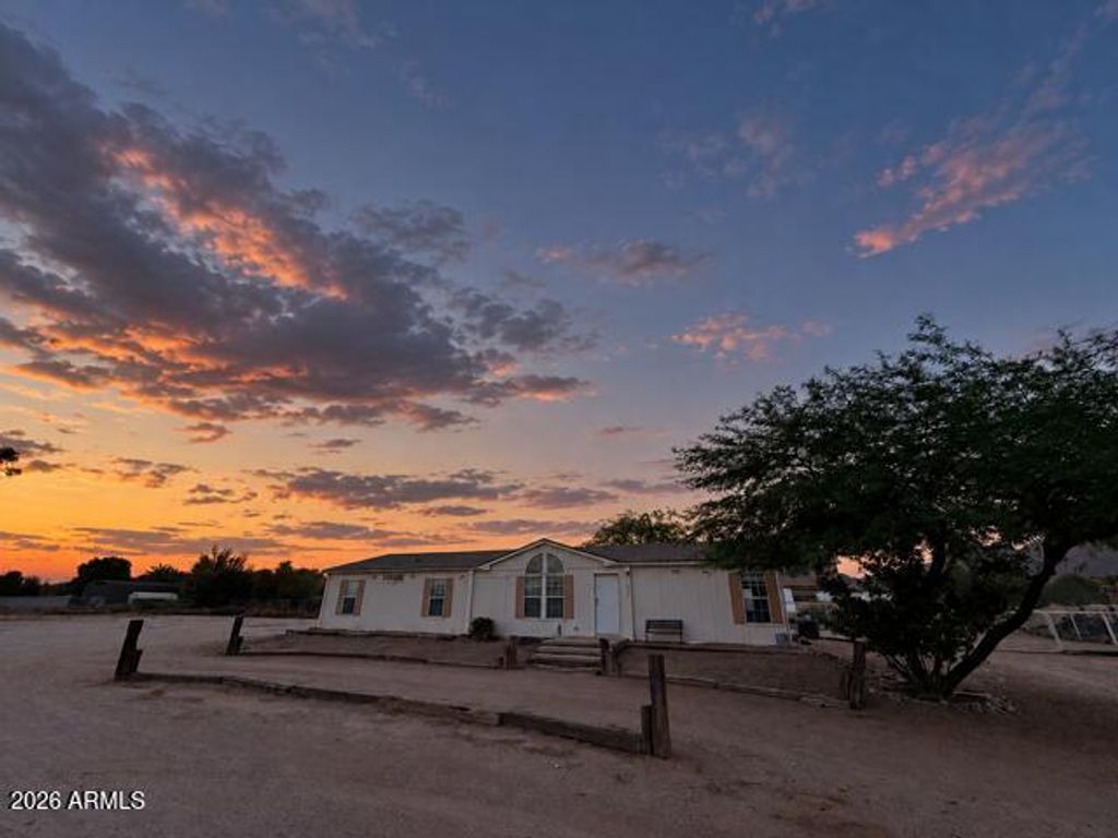 18231 E COUNTY DOWN Drive, Queen Creek, AZ 85142 — photo 2