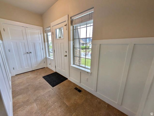 8936 N BARTON CREEK DR, Eagle Mountain, UT 84005