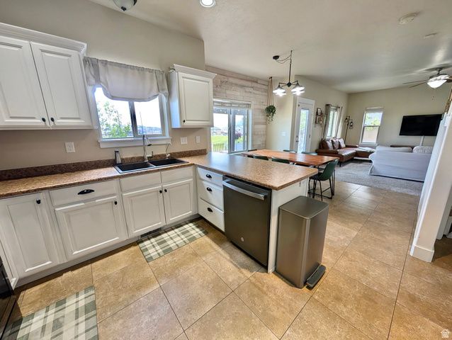 8936 N BARTON CREEK DR, Eagle Mountain, UT 84005