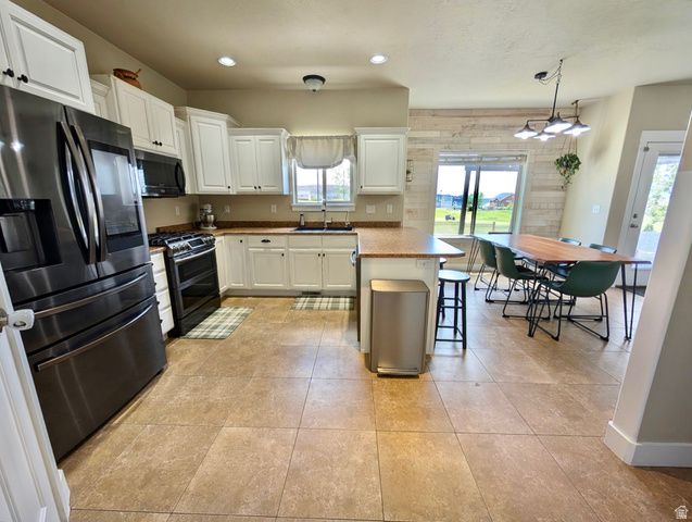 8936 N BARTON CREEK DR, Eagle Mountain, UT 84005