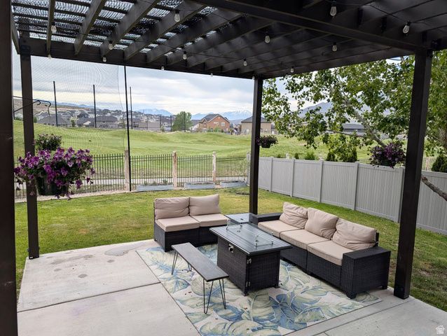 8936 N BARTON CREEK DR, Eagle Mountain, UT 84005