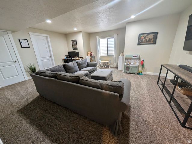 8936 N BARTON CREEK DR, Eagle Mountain, UT 84005