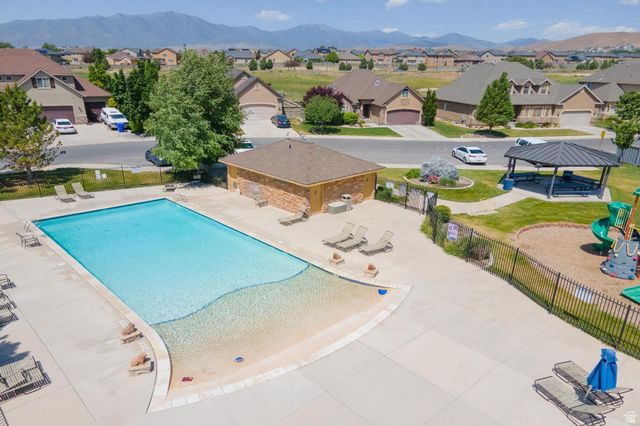 8936 N BARTON CREEK DR, Eagle Mountain, UT 84005