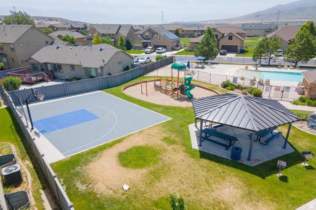 8936 N BARTON CREEK DR, Eagle Mountain, UT 84005