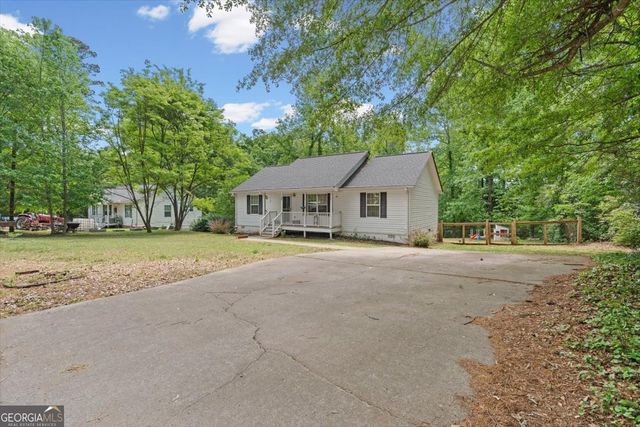 147 Park Heights Street, Buchanan, GA 30113