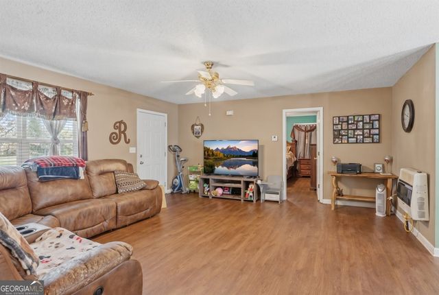 147 Park Heights Street, Buchanan, GA 30113