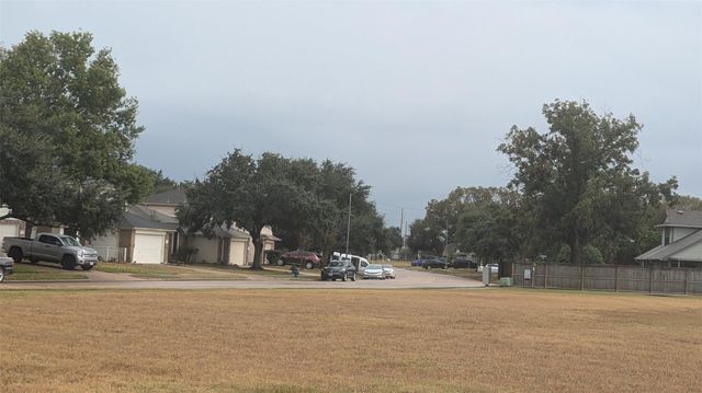 2402 Raintree Village Drive, Katy, TX 77449
