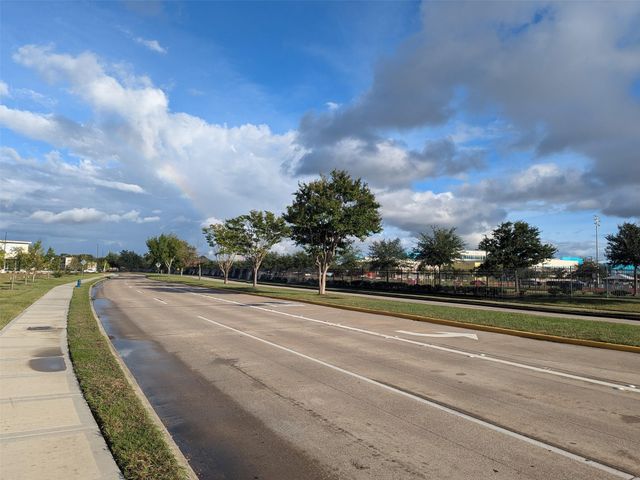 2402 Raintree Village Drive, Katy, TX 77449