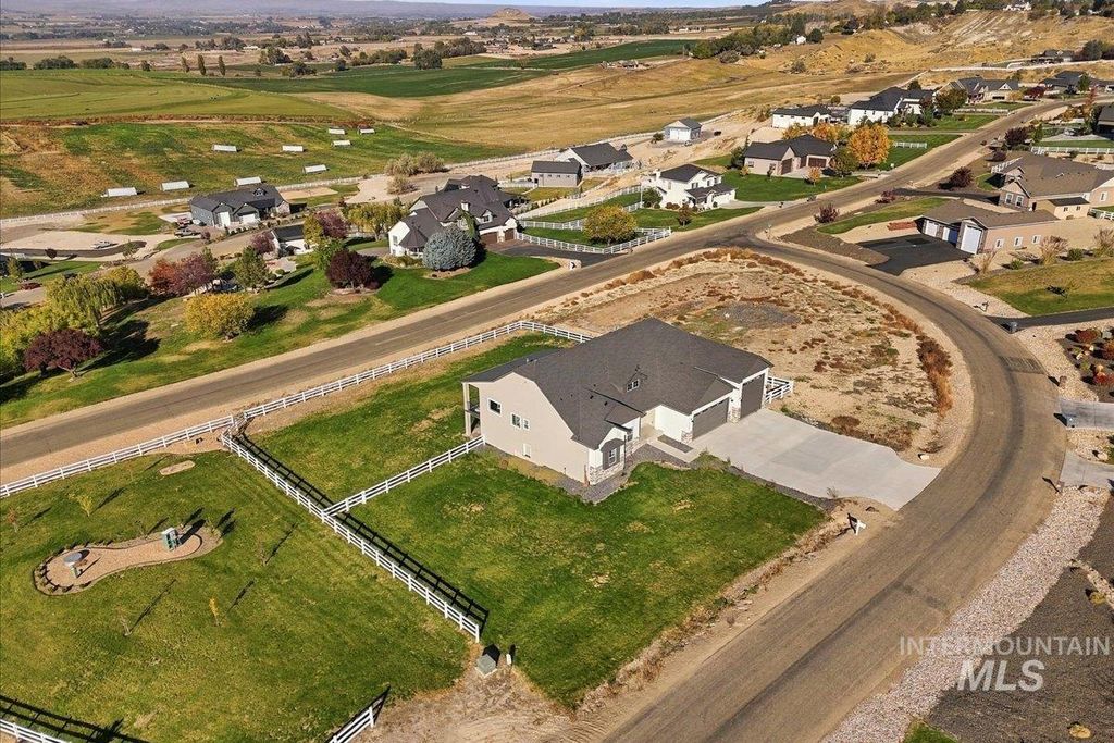 17301 Maple River Court, Caldwell, ID 83607 photo 4