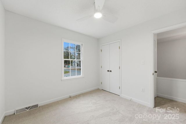 1101 Smoke House Drive, Charlotte, NC 28270